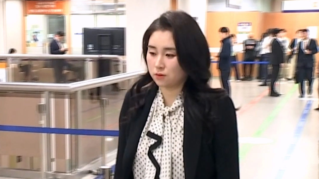 '계몽령' 김계리 국민의힘 입당‥국힘 "윤석열 탈당 퇴색되지 않아"