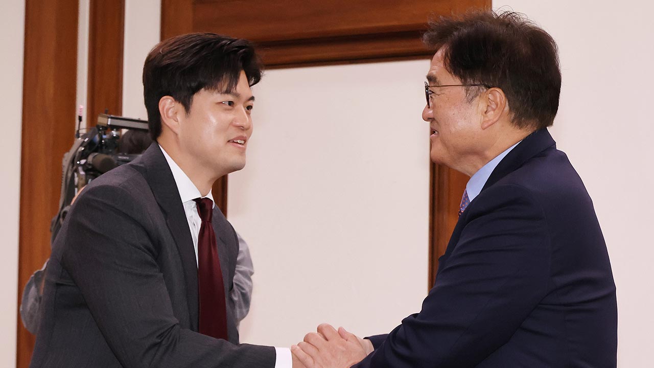 김용태 "협치형 정부 개헌 노력, 이끌어달라"‥우원식 "역할 있으면 하겠다"