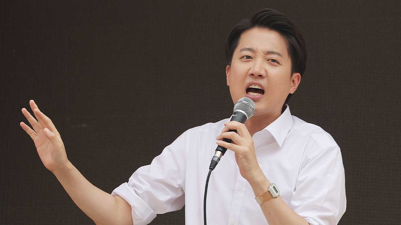 바카라사이트 캡틴 회장의 이재명 지지 공방에 이준석 "국제적 웃음거리"