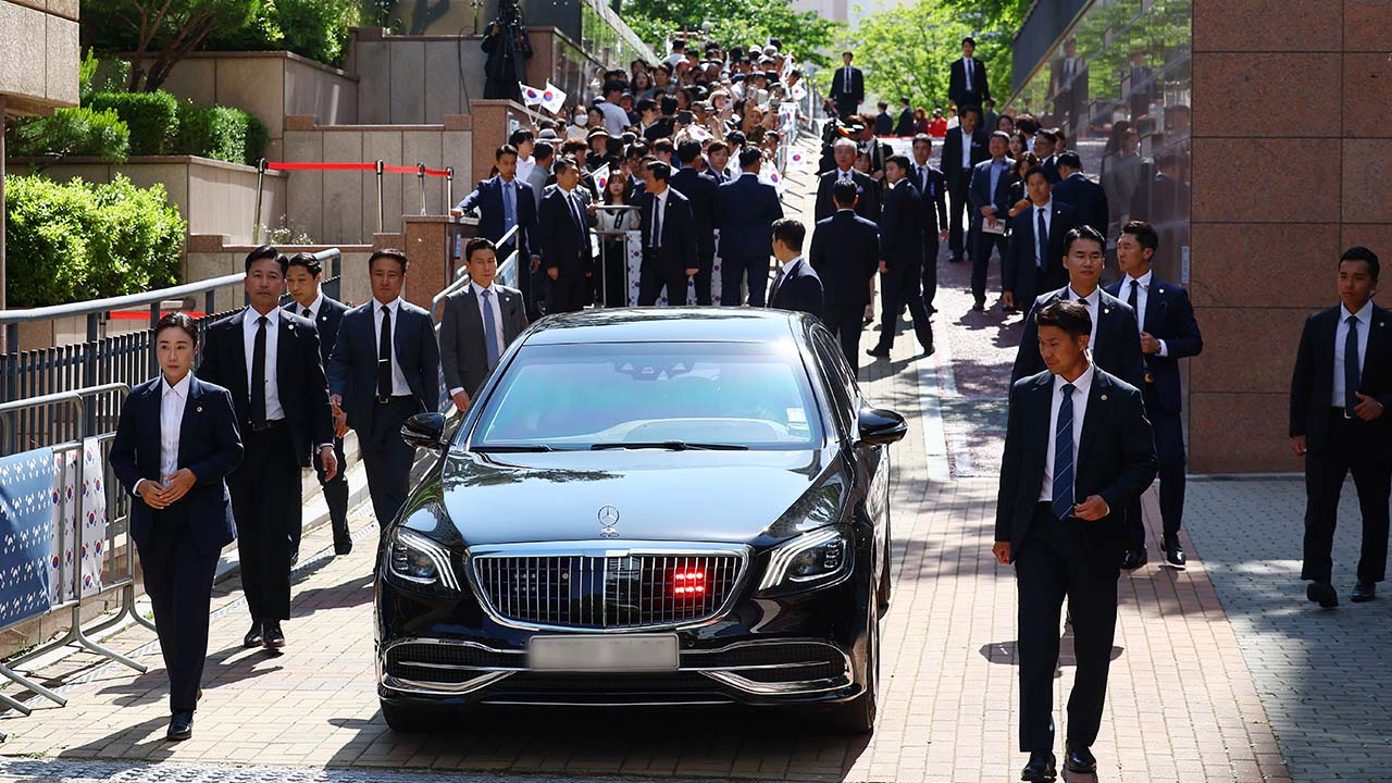 경호처 "이재명 정부 국정기조 따라 '열린 경호'‥교통 통제 최소화"