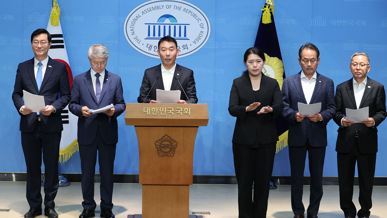 민주당 의원들, '검찰청 폐지' 검찰 개혁 법안 줄줄이 발의