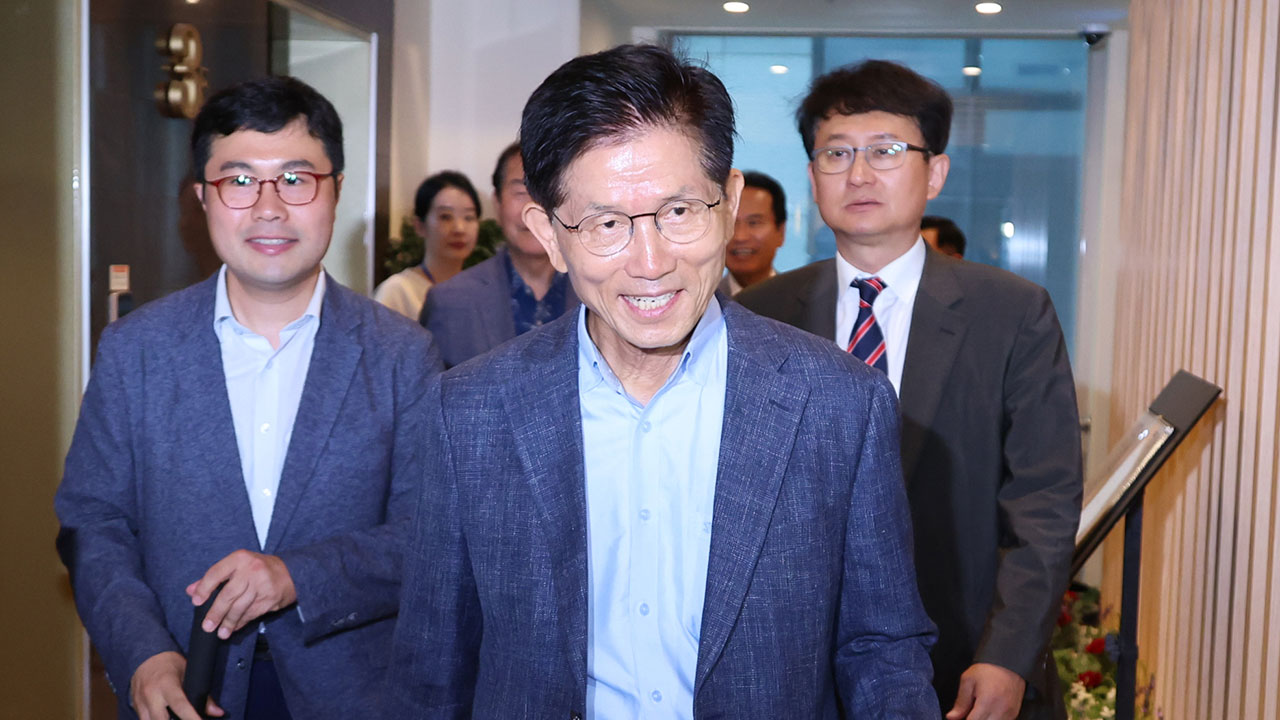 김문수 "당과 나라 위기‥당이 단합해 민생 어려움 극복해야"