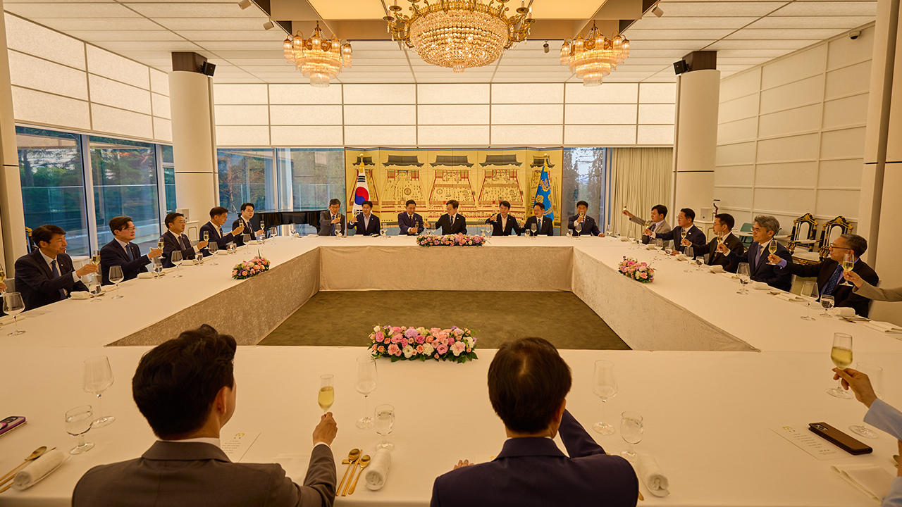 이재명 대통령, 민주당 새 원내지도부 만찬‥"협업과 교감 절실"