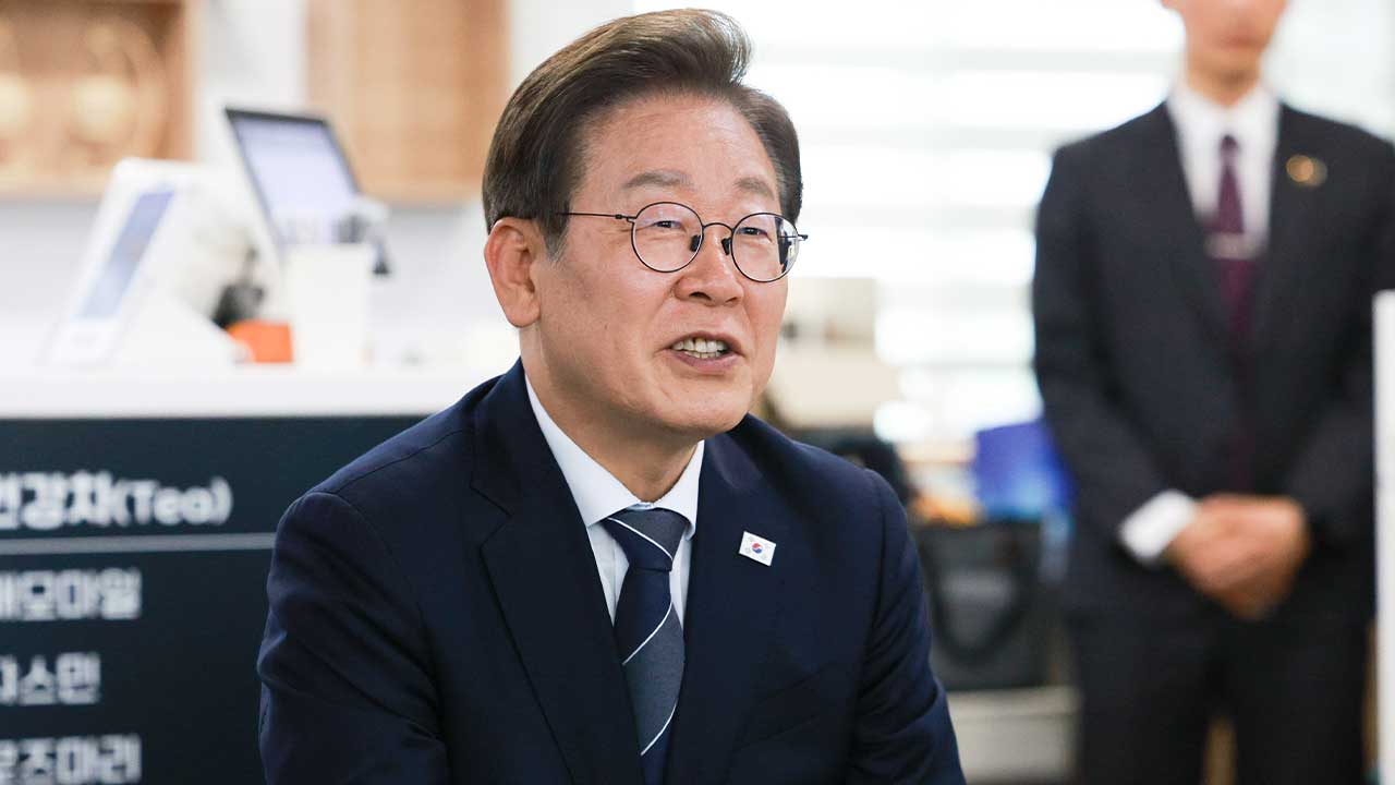 이재명 대통령, 취임 뒤 처음 광주 찾아 시민들 민원 청취