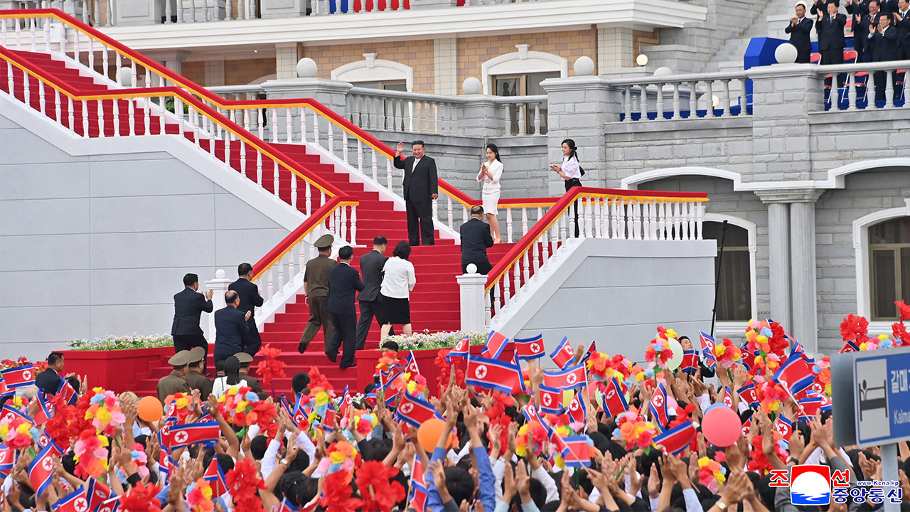 북한 원산 갈마 관광지구 준공‥김정은·리설주·김주애 총출동