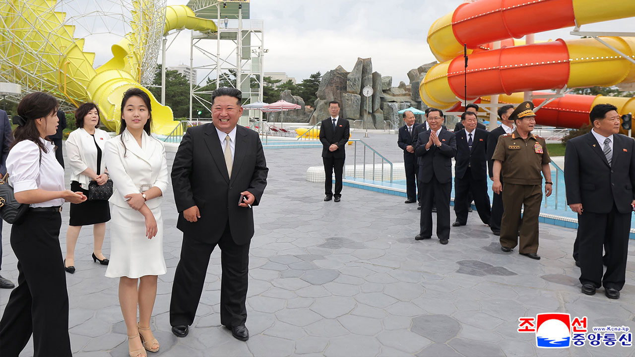 북한 원산 갈마 관광지구 준공‥김정은·리설주·김주애 총출동