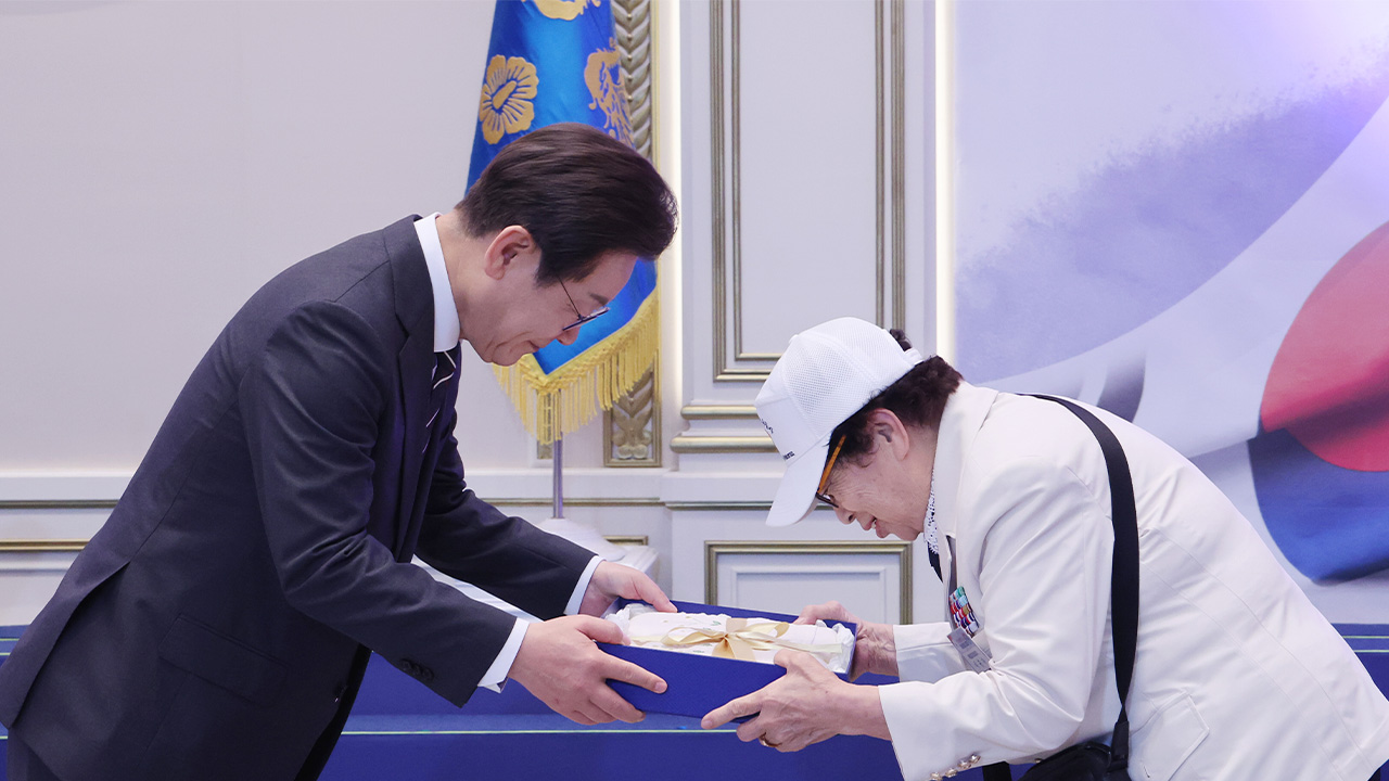 이 대통령, 국가유공자·보훈가족 청와대 초청‥"고귀한 희생에 경의"