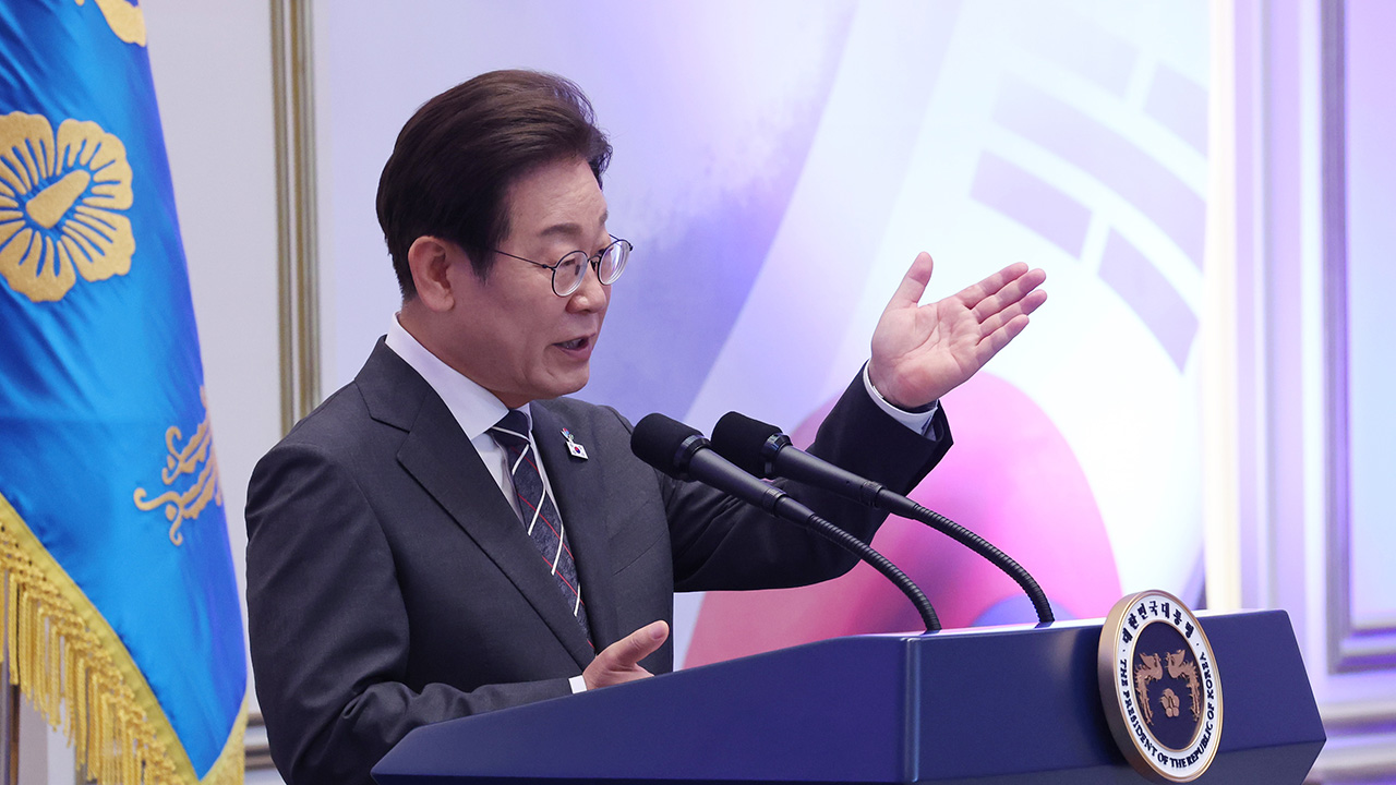 이 대통령, 국가유공자·보훈가족 청와대 초청‥"고귀한 희생에 경의"