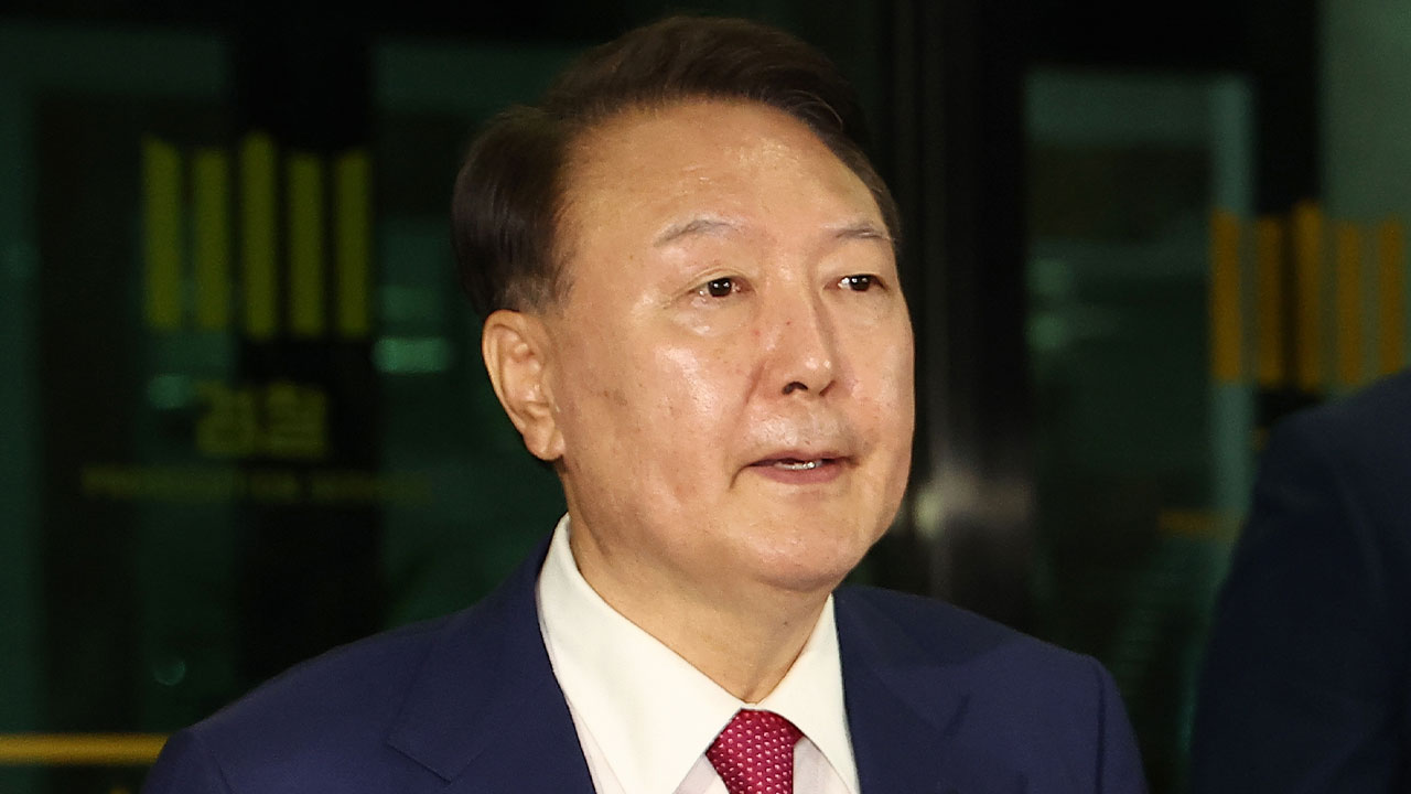 민주 "중대 범죄자 윤석열 즉각 구속해야" 특검·사법부에 촉구