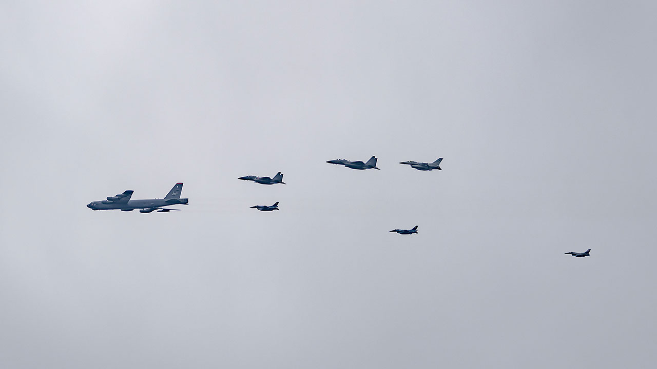 한미일 공중훈련 실시‥미국 B-52H 올해 첫 한반도 전개