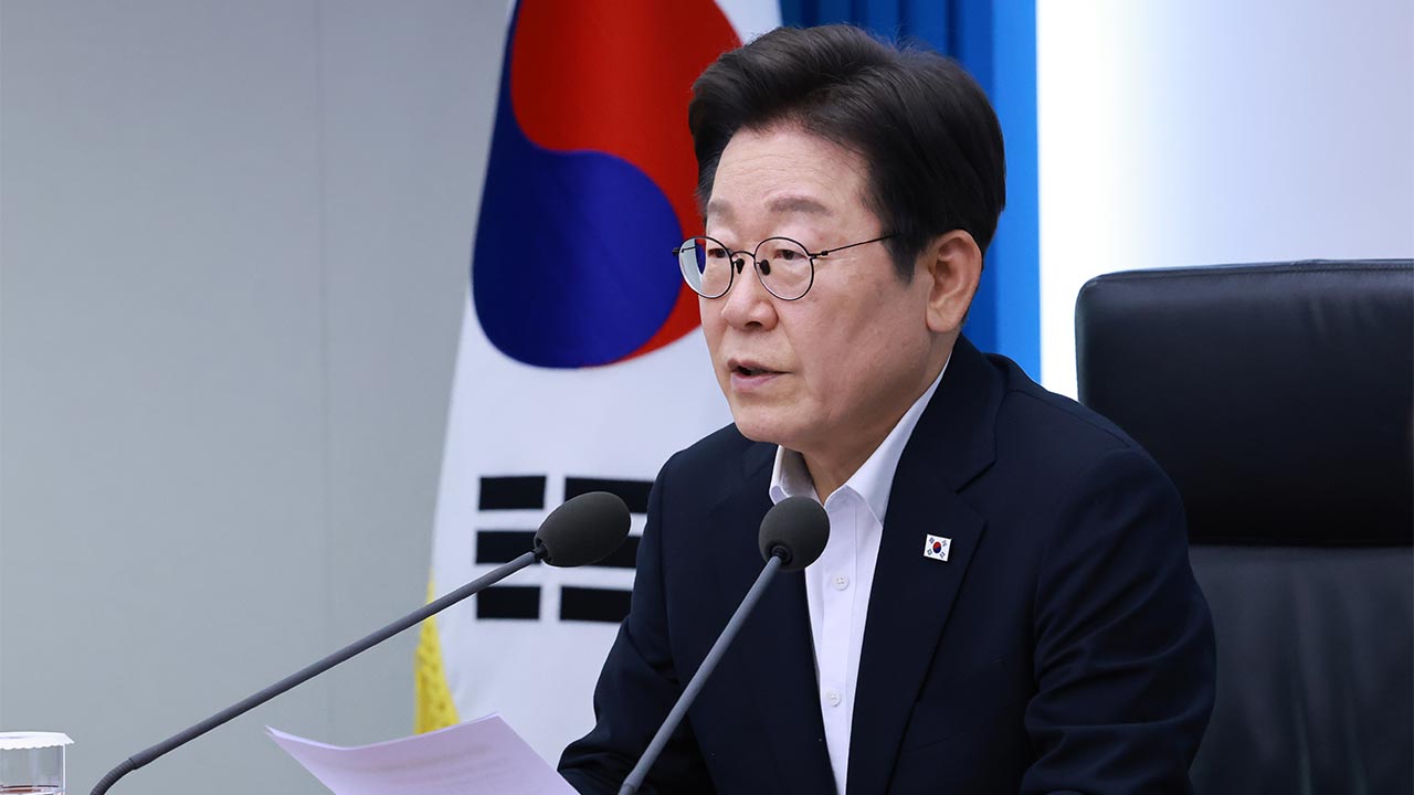 제헌절, 다시 '빨간날' 될까‥이 대통령 "헌법정신 기념 휴일 지정 검토"