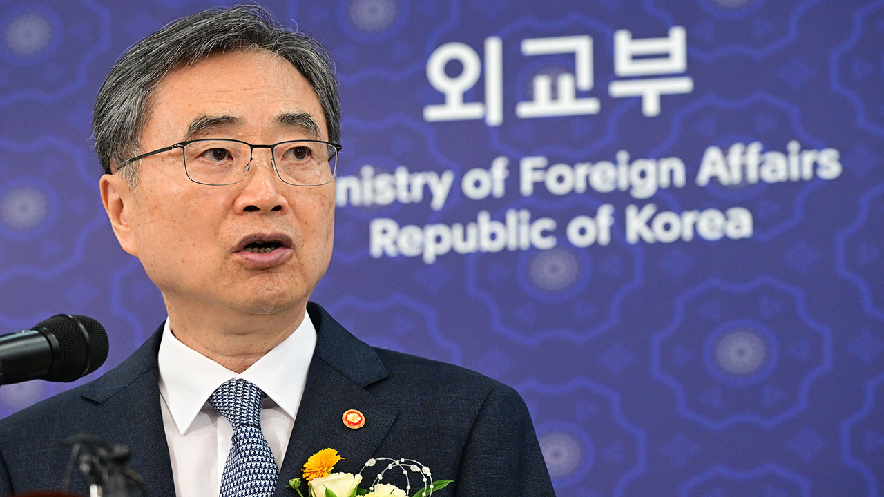 조현 외교장관 내일 첫 방일‥"일본 외무상과 회담 조율"