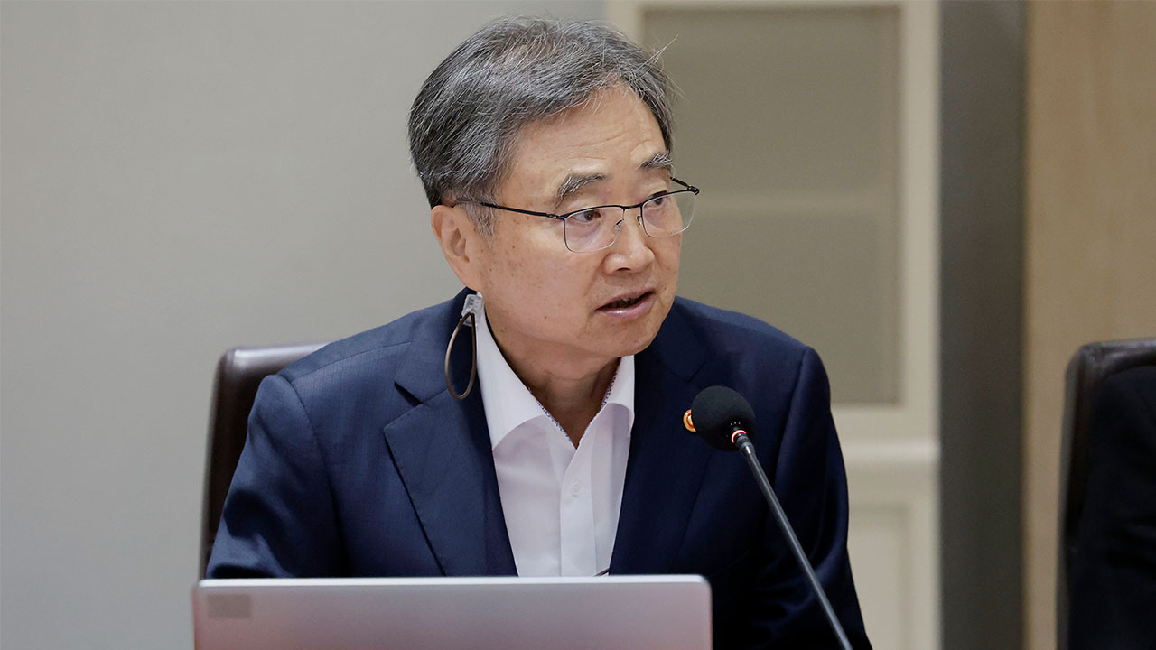 한중 외교장관 통화‥"고위급 교류 이어가기로"