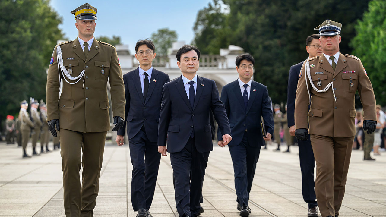 한국·폴란드 국방장관회담‥"전략적 동반자, 방산·원전 협력 지속" 