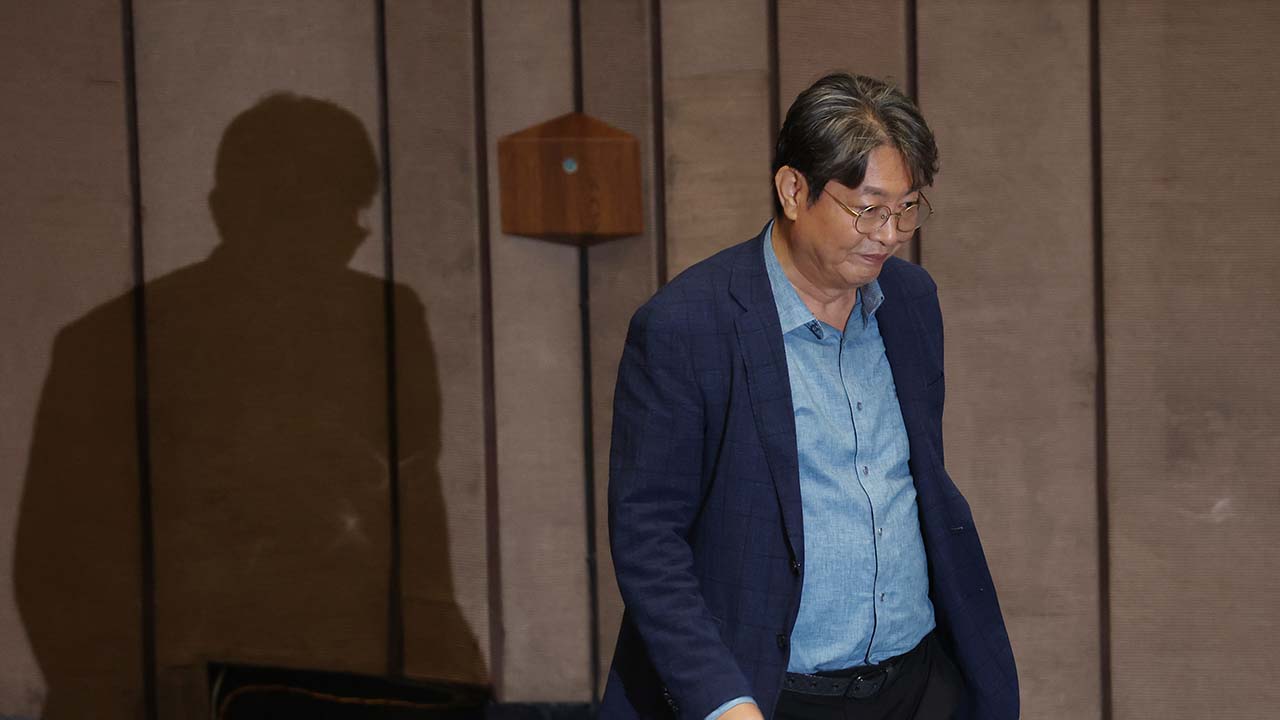 국정기획위, '주식 차명거래 의혹' 이춘석 경제2분과장 해촉‥송경희 내정