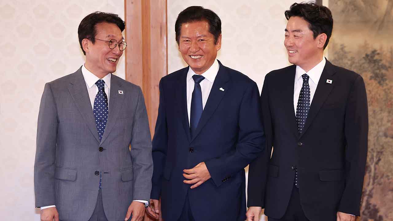 정청래 취임 후 첫 고위 당정 "당정대 완전 일체" 주식 대주주 기준 언급은 없어