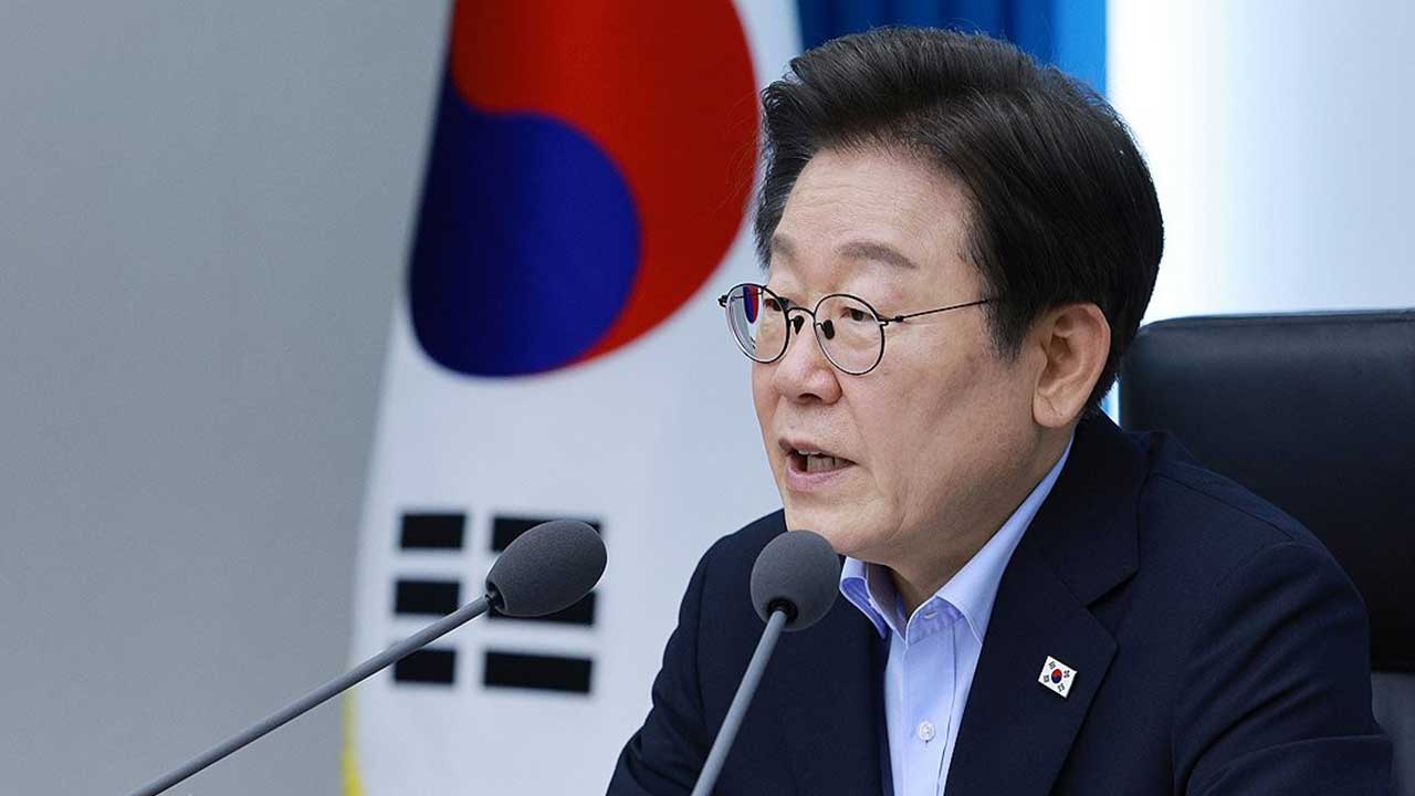 [속보] 이 대통령, 내일 국무회의에서 조국 전 대표 사면여부 확정‥취임 후 처음