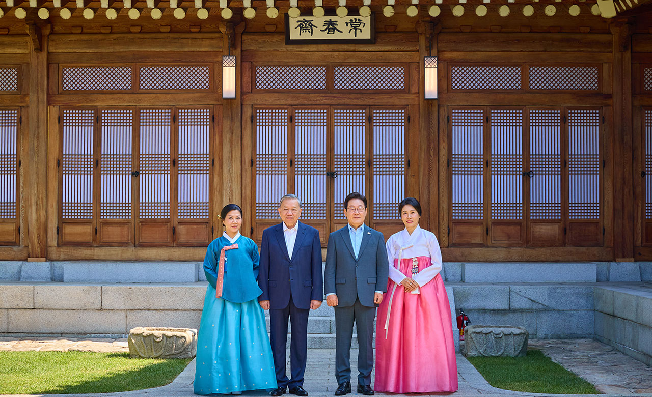 이재명 대통령, 베트남 서기장 내외와 상춘재에서 차담 및 전통공연 감상