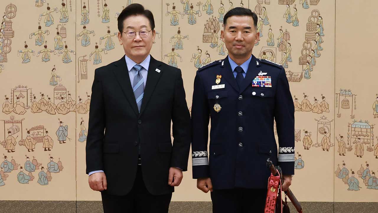 이재명 대통령, 군대 내 '민주주의 교육 과정' 마련 지시