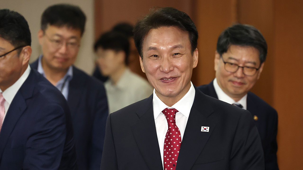 김민석 총리, 한국거래소 방문‥"자본시장 존중하는 정부"