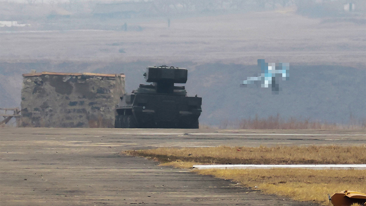 군, '자폭 무인기 대응' 요격 드론 신속 개발‥"2년내 시제품 생산" 