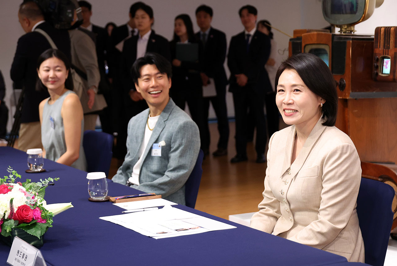 차세대 예술인들 만난 김혜경 여사‥"큰언니 왔다 생각하고 어려운 점 말해달라"
