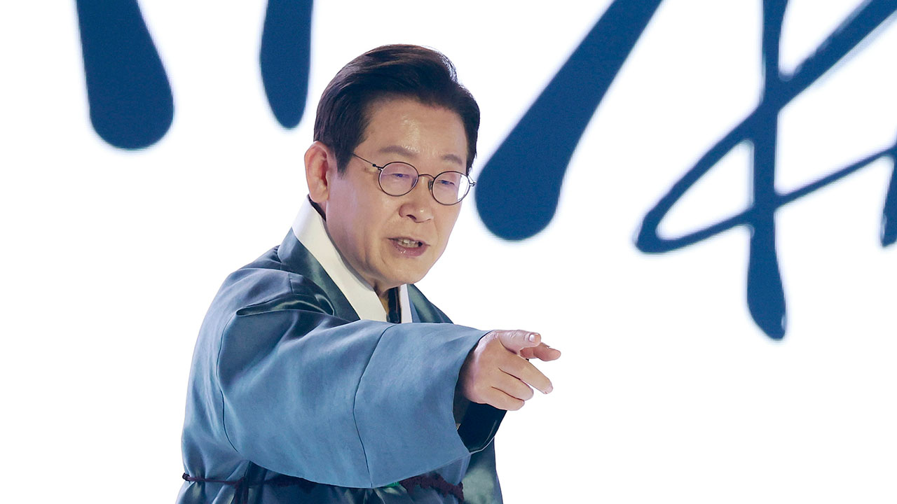 대중문화교류위 공식 출범‥이 대통령 "문화산업 성장 이룰 수 있도록"