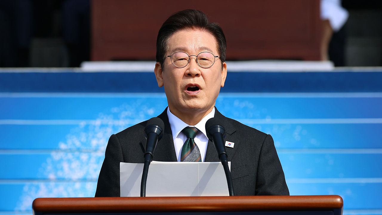 이 대통령 "계엄 후과 막대‥불법 계엄 잔재 말끔히 청산할 것" 