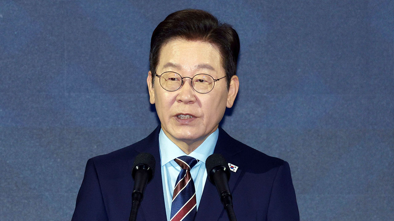 이재명 대통령 지지율 57%로 소폭하락‥민주당 41%