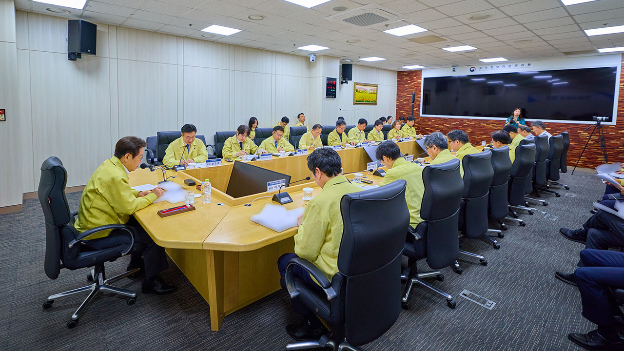 이 대통령, 연차 도중 국정자원 찾아‥"전산 자원 중요성, 국방에 비견"