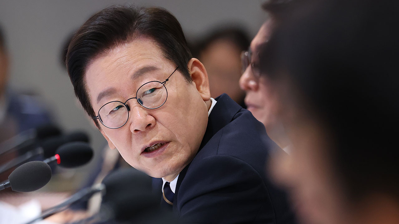 이 대통령, '세관 마약수사 외압 의혹' 철저한 수사 지시