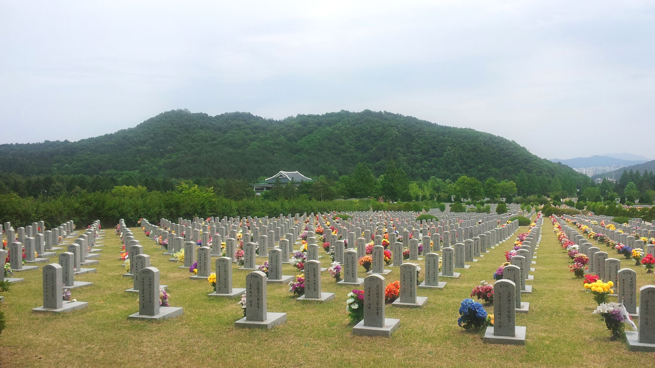 유공자 확인·국립묘지 안장신청 등 복구작업 장기화‥"여전히 수기로"