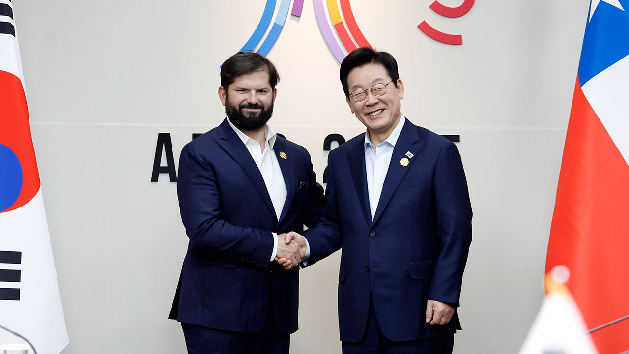 이 대통령, 칠레 대통령 만나 "양국관계 더 크고 깊이 발전하길"