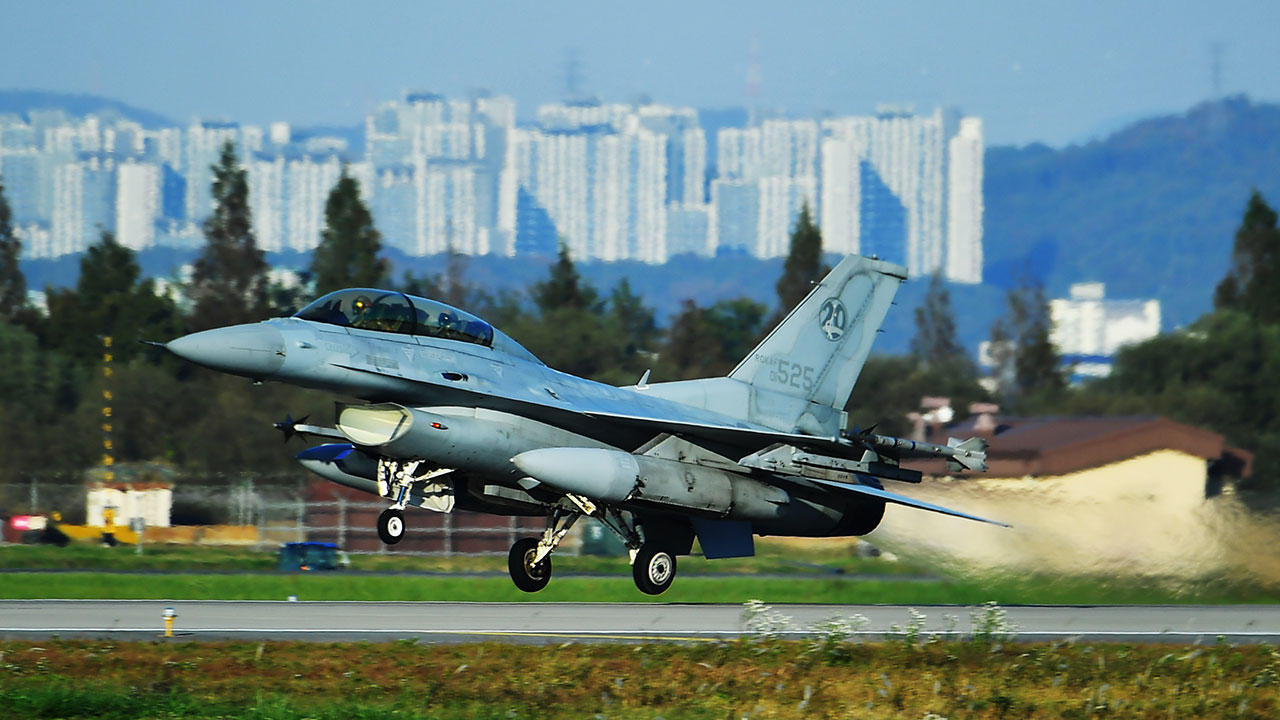 한미 합참의장, 공중서 연합 지휘 비행‥"동맹 역사상 최초"