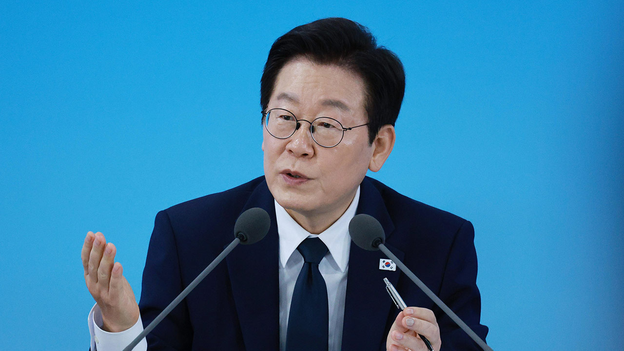 이 대통령 "국가가 소방공무원 지킬 것‥근무환경 개선·정당한 보상 등 약속"