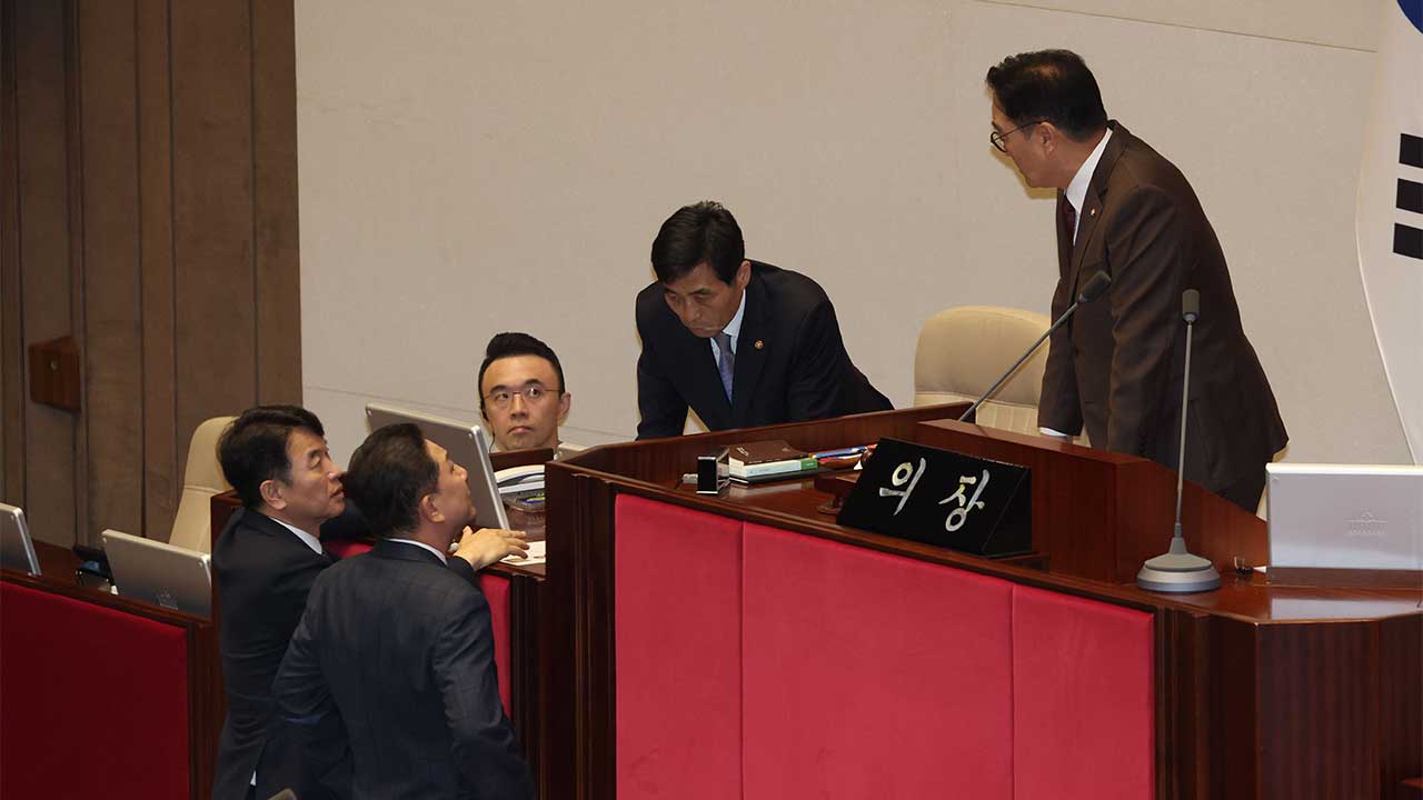 국힘, 본회의 40여 분 만에 복귀‥"우원식 의장·김윤덕 장관, 사과해야"