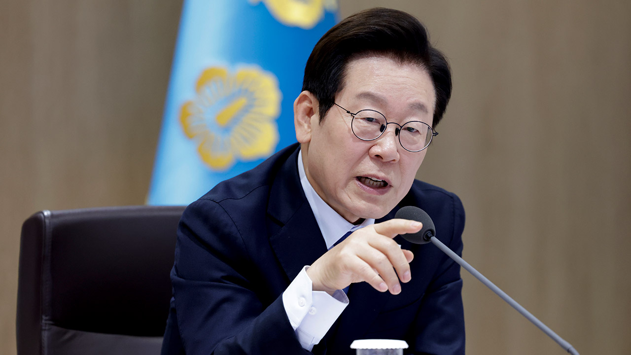 이 대통령 국정 지지율 61%‥2주 전 조사 대비 5%p 상승