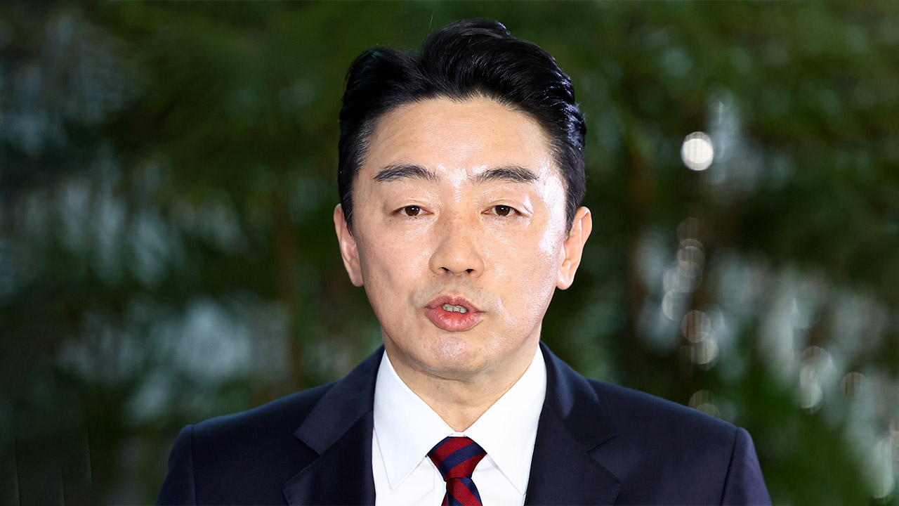 강훈식 비서실장 "중동과 방산AI 등 협력 논의이 대통령 국익 수호 위한 행보 당부"