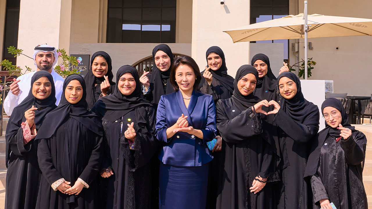 김혜경 여사, UAE 한류동호회 학생들과 간담회 "뜨거운 관심에 놀라‥적극 지원"