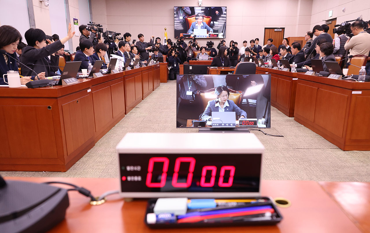 [단독] 與 "내란·외환죄 구속기간 1년으로 연장‥이르면 1심부터 내란재판부"