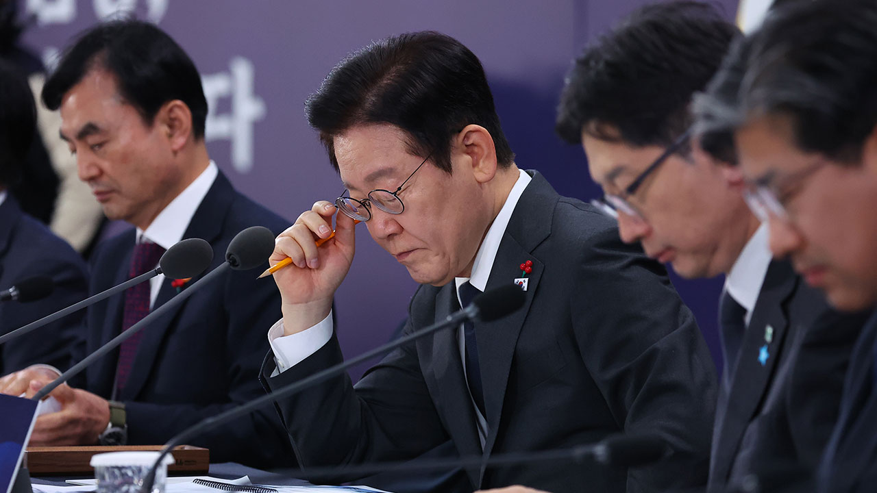 이 대통령 "수도권 집값 때문에 욕 많이 먹는데 대책 없어‥구조적 요인"