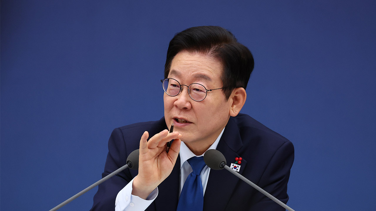 이재명 대통령 "중소기업, 가맹점, 대리점 등 집단행동 허용해야"
