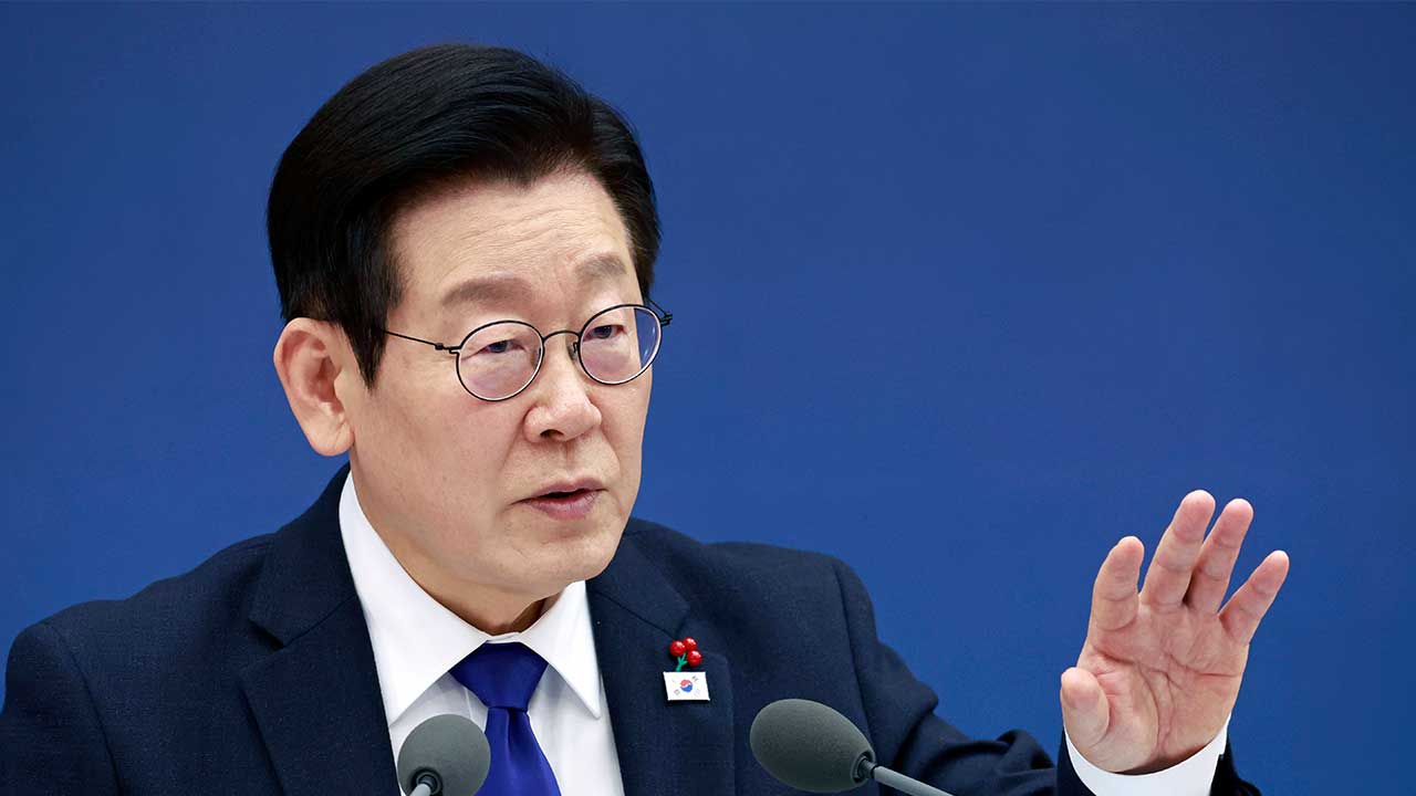 이재명 대통령 국정 지지율 55%‥민주당 40%·국민의힘 26%