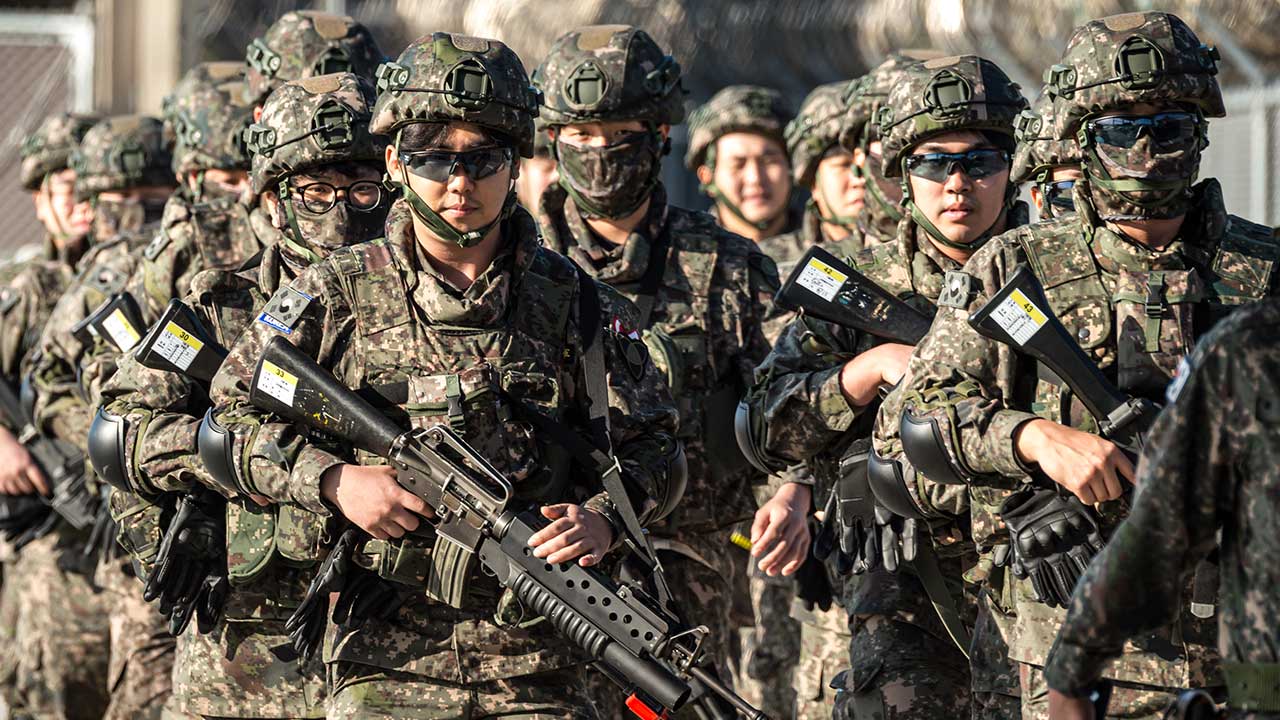 2040년까지 상비 예비군 5만 명으로 확대‥훈련 참가비도 인상