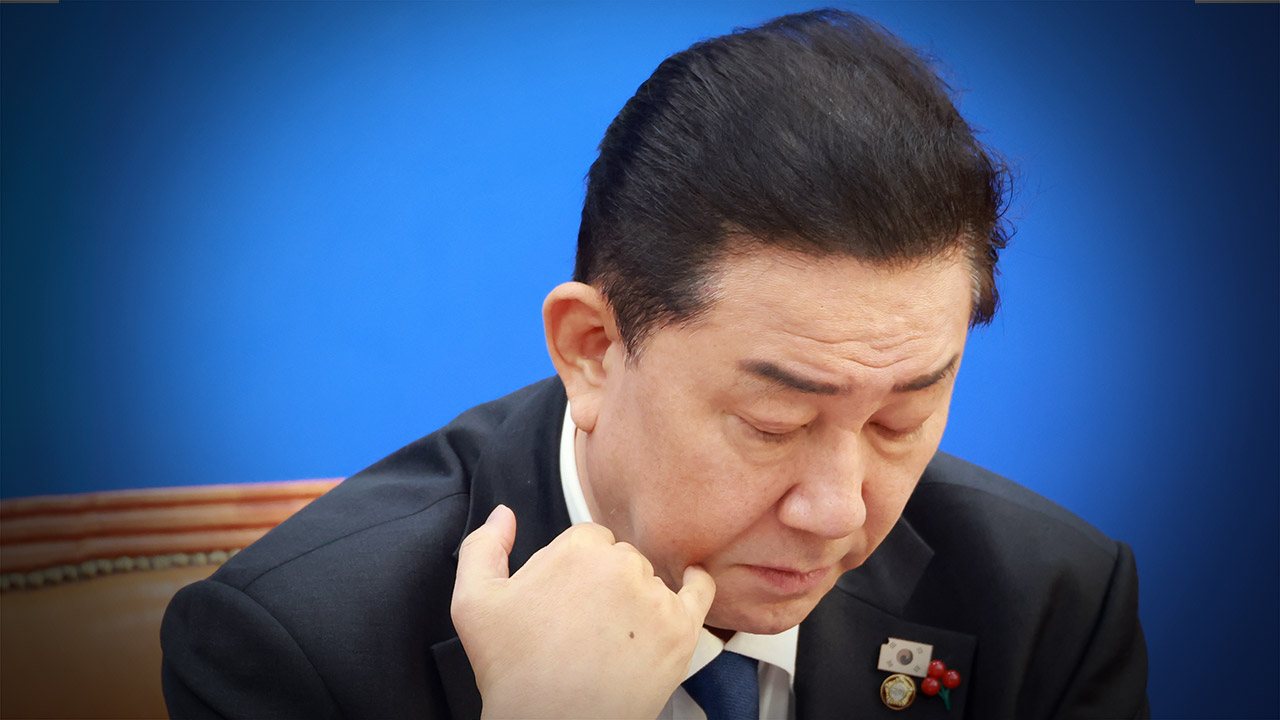 김병기, '대한항공 호텔 숙박권' 수수 의혹에 "적절하지 못했다"