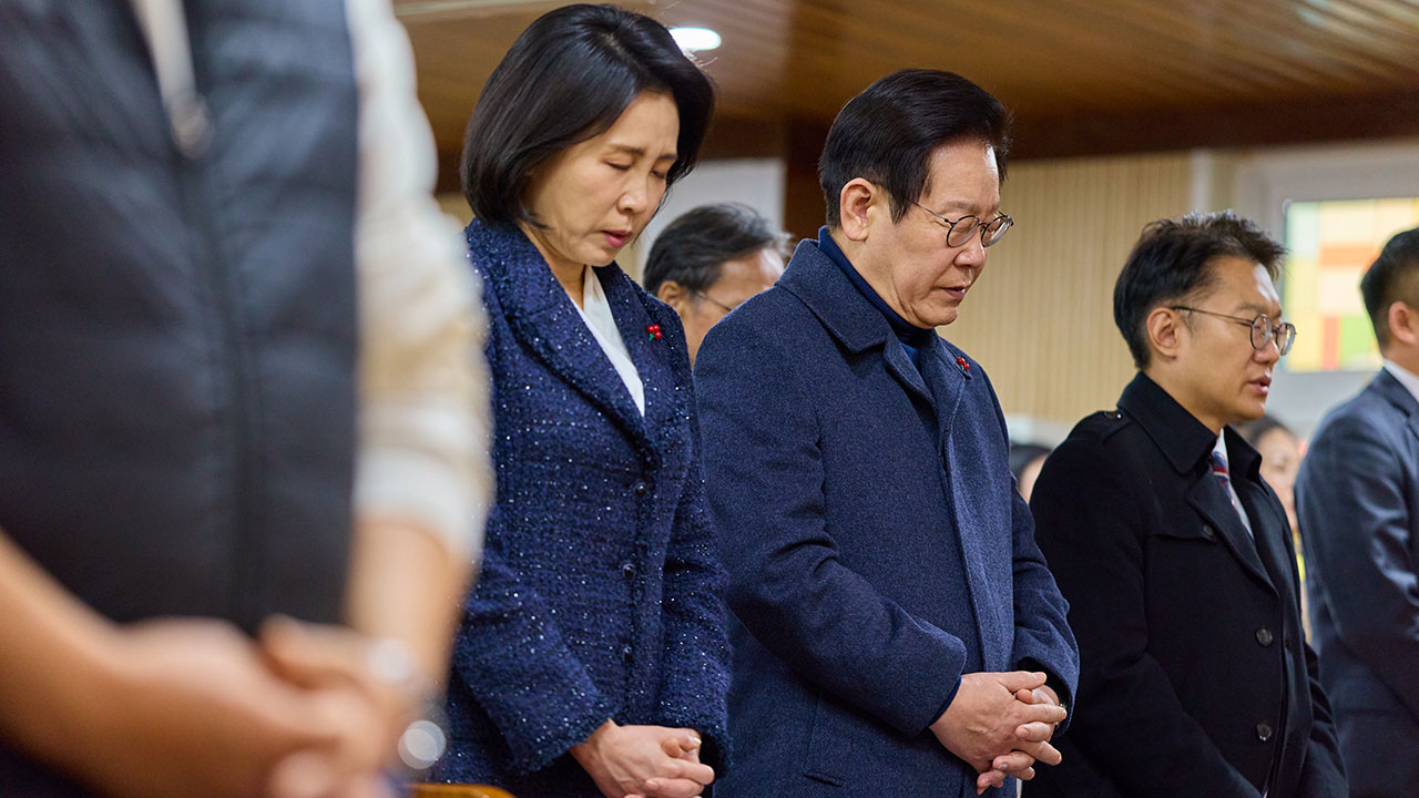 이재명 대통령, 인천 계양 교회 방문해 성탄 예배