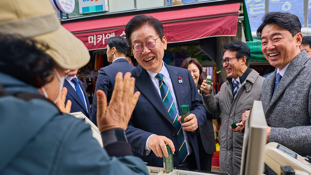 이재명 대통령 지지율 59% 기록‥민주당 41%·국민의힘 20%