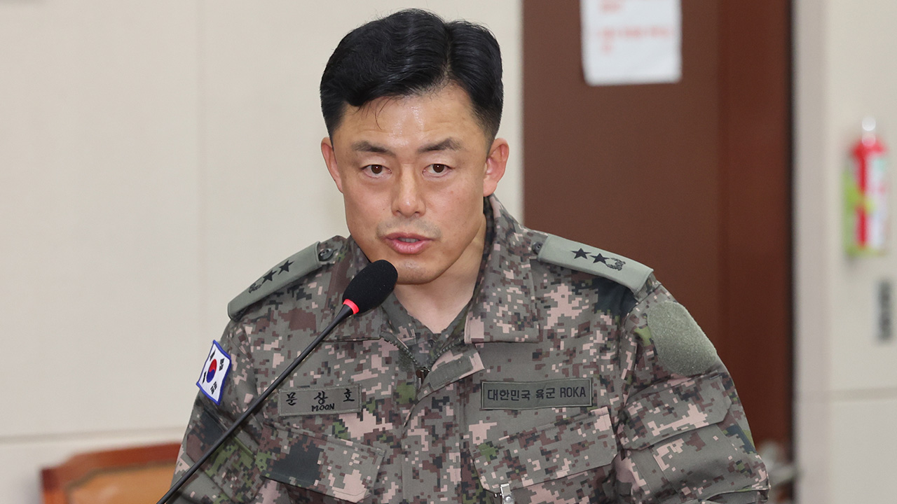 문상호 전 정보사령관, '군사기밀 누설' 혐의로 추가 구속