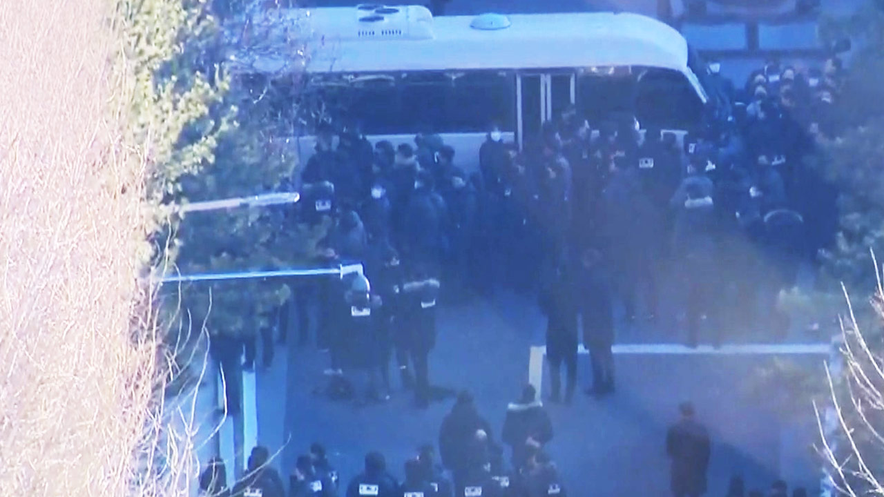 경찰 "공수처·경찰 등 80명 관저 진입‥경찰기동대 45개 부대 배치"