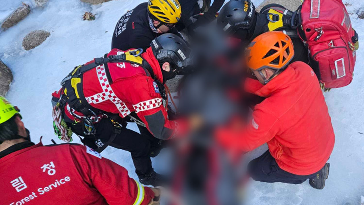 설악산 구조대원, 헬기 오르던 중 상공에서 추락해 사망